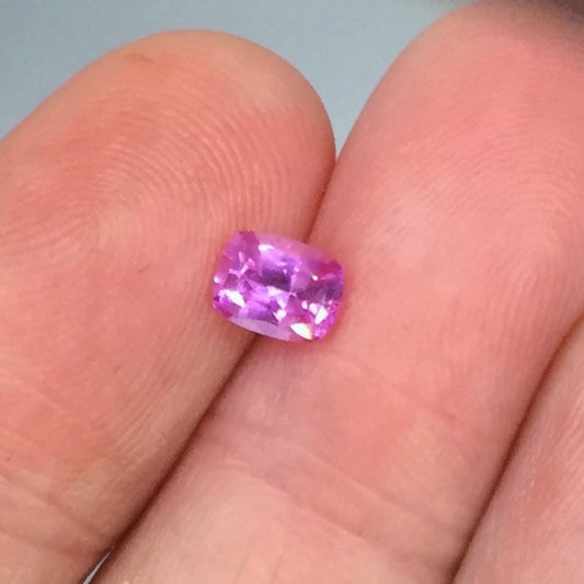 Natural Fine Pink Sapphire Sri - Lanka 0.93 ct