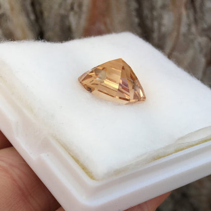 Natural Champagne Topaz — 9.63 ct, Pakistan, Octagon Emerald Cut (GL)