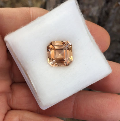Natural Champagne Topaz — 9.63 ct, Pakistan, Octagon Emerald Cut (GL)