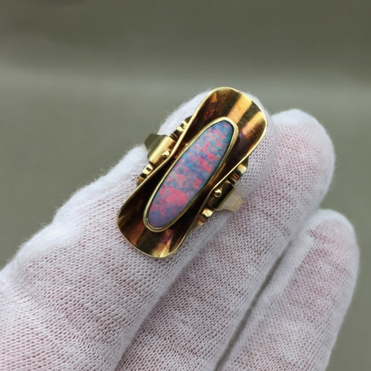 Estate Quality! Rare Red Fire Australian Opal Ring 14K