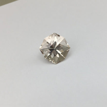 Natural Champagne Topaz — 5.14 ct, Pakistan, Octagon Brilliant (GL)