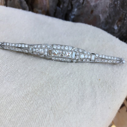 Art Deco Platinum and 18 kt Diamond Brooch French Cut Center Diamonds