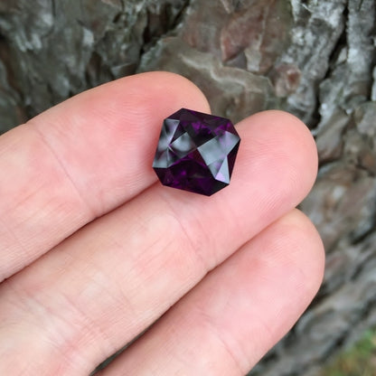 Natural Amethyst — 6.98 ct, Brazil, Checkerboard Octagon Cushion