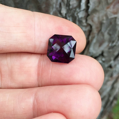 Natural Amethyst — 6.98 ct, Brazil, Checkerboard Octagon Cushion