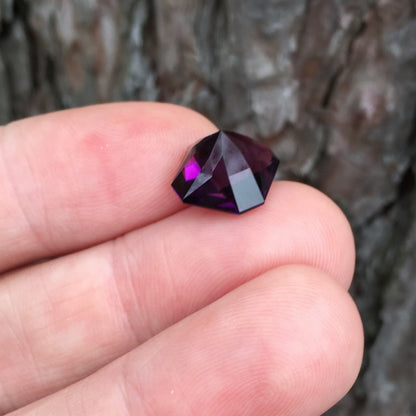 Natural Amethyst — 6.98 ct, Brazil, Checkerboard Octagon Cushion