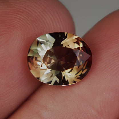Bi-Color Oregon Sunstone — 3.23 ct | USA Cut