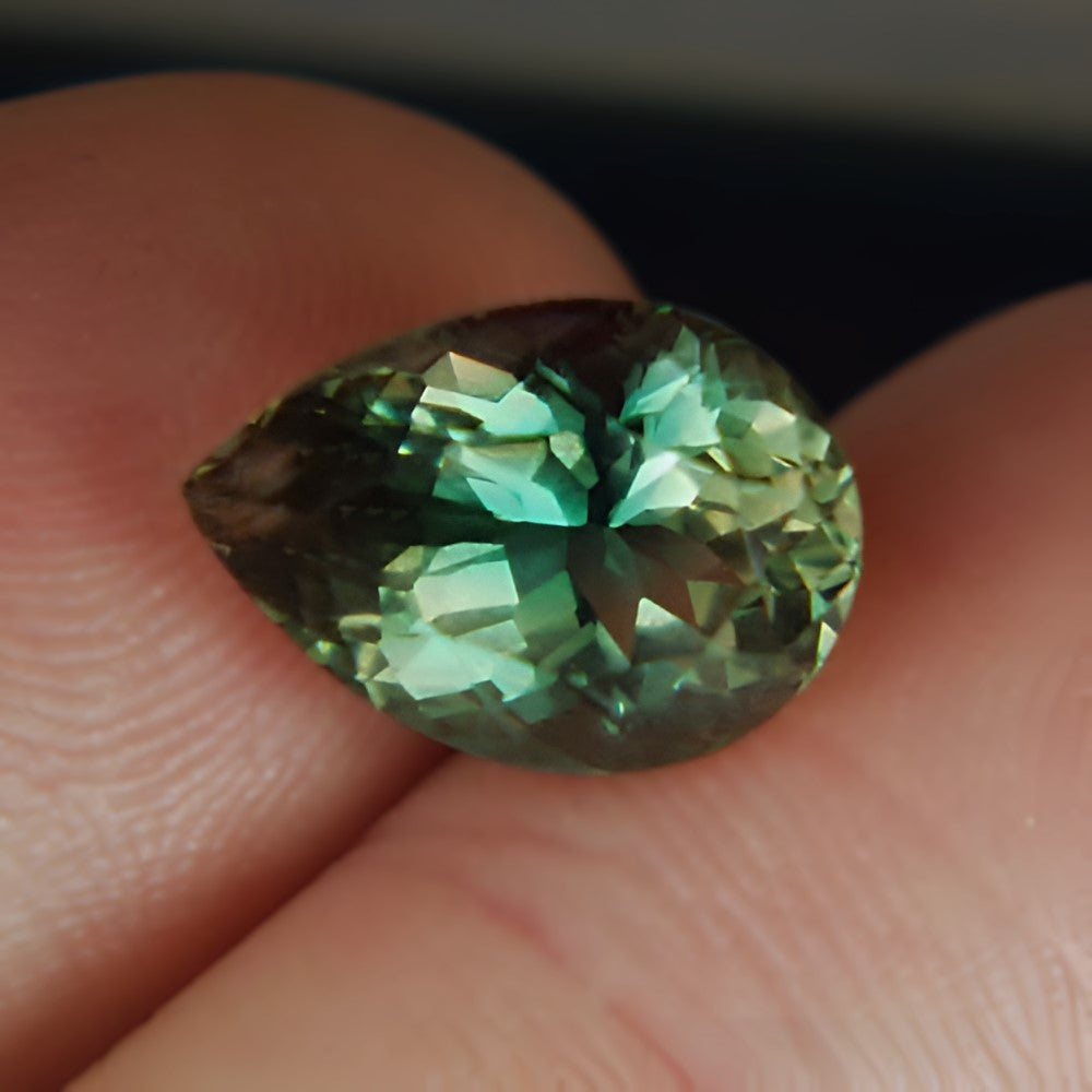 Bi-Color Oregon Sunstone — 5.04 ct | USA Cut (GL)