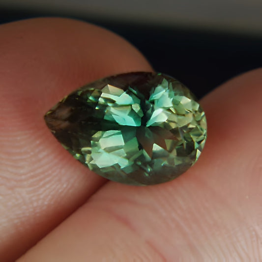 Bi-Color Oregon Sunstone — 5.04 ct | USA Cut (GL)