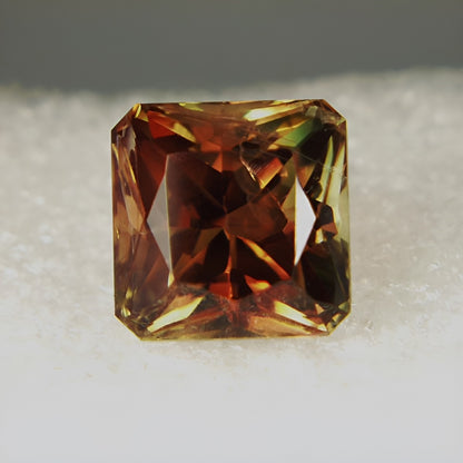 Natural Sunstone — 18.16 ct, United States (Oregon), Square Cushion (GL)