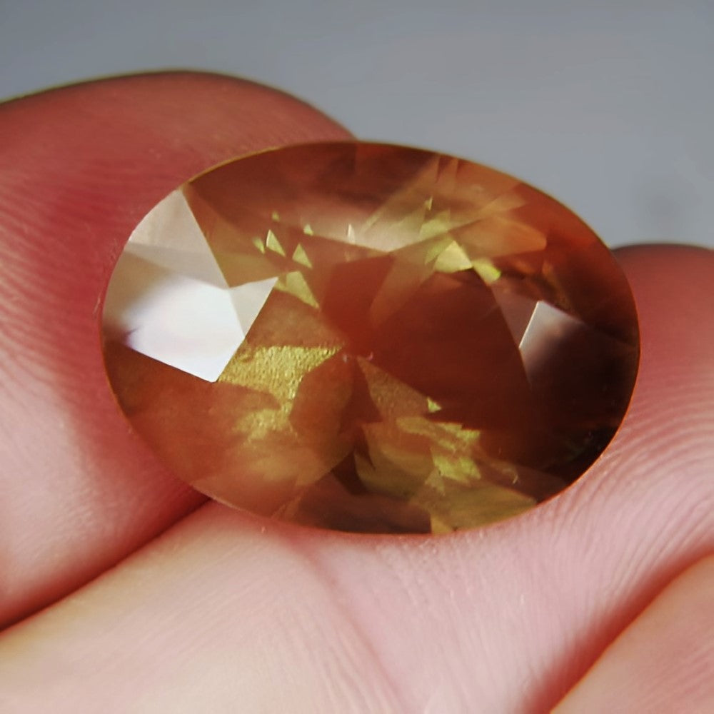 Natural Sunstone — 17.75 ct, United States (Oregon), Modified Oval Brilliant (GL)