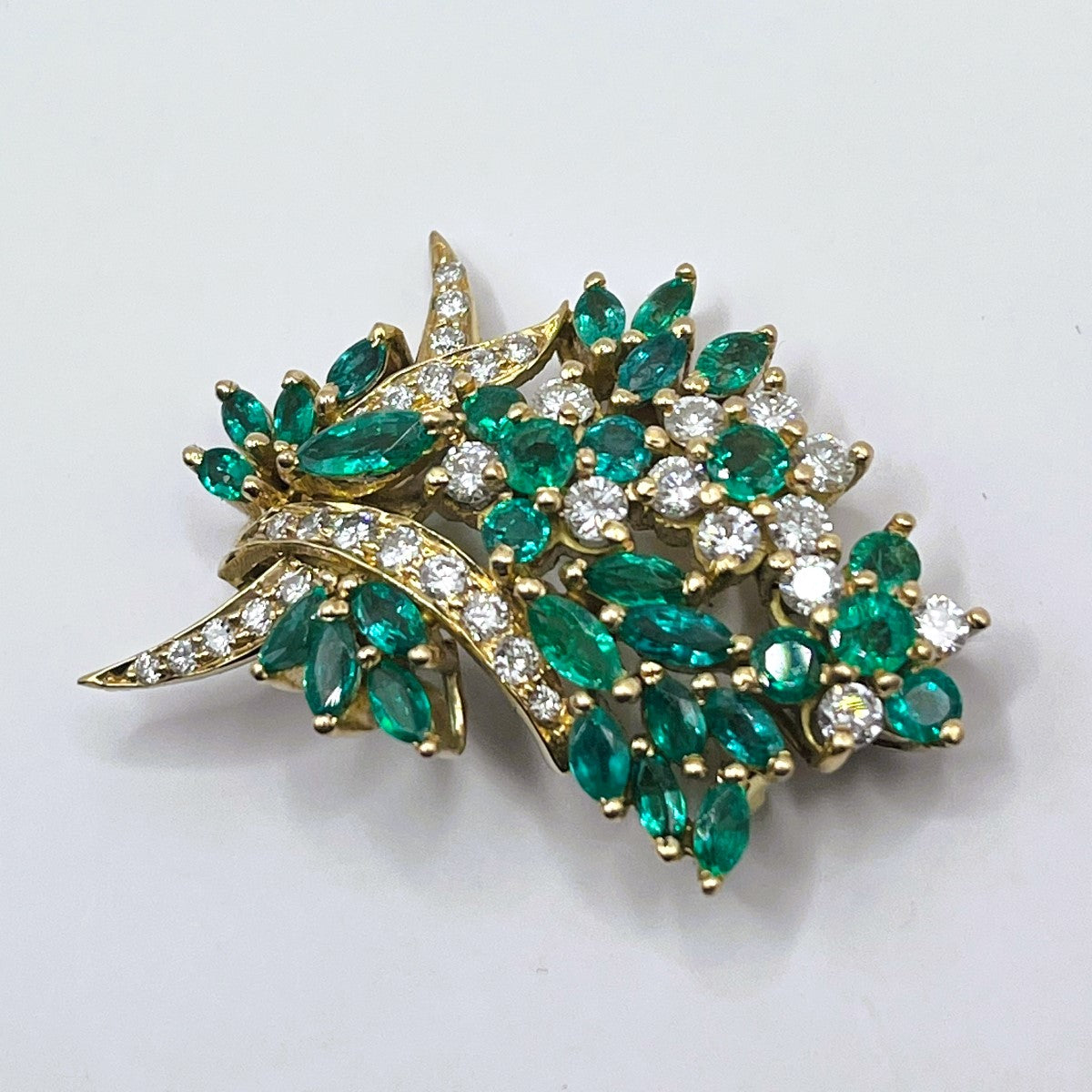 Fine Quality! Vintage 18 kt Emerald and Diamond Pendant