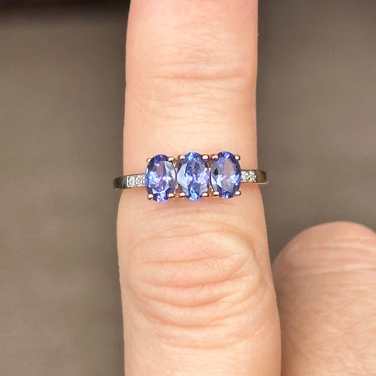 Elegant 10K Yellow Gold Tanzanite & Diamond Ring