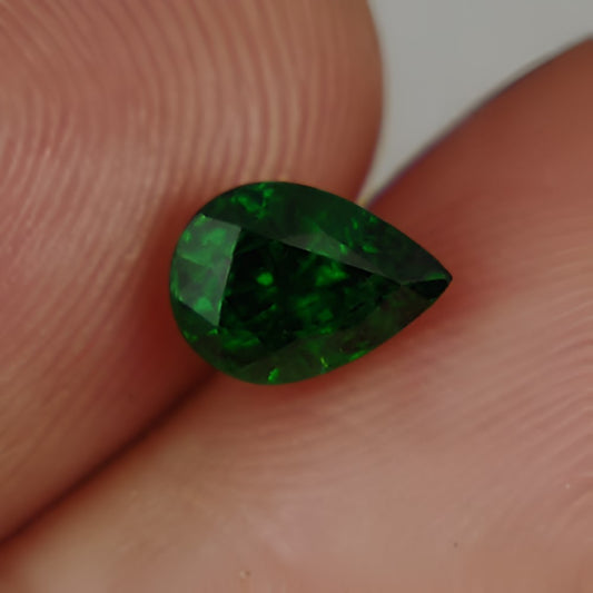 Intense Chrome Green Tsavorite Garnet Kenya 1.12 carats GL