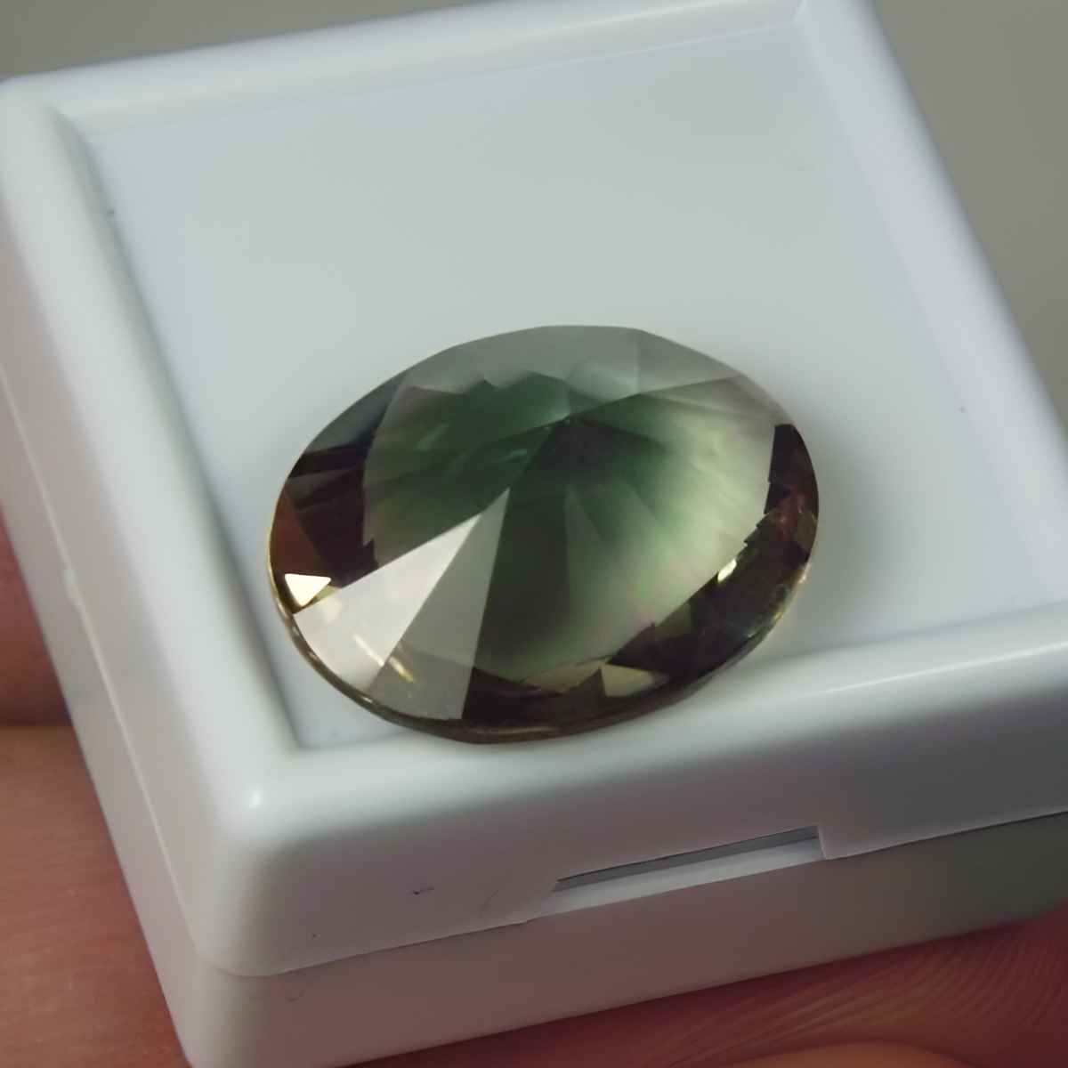 Natural Sunstone — 11.20 ct, United States (Oregon), Oval Brilliant (GL)