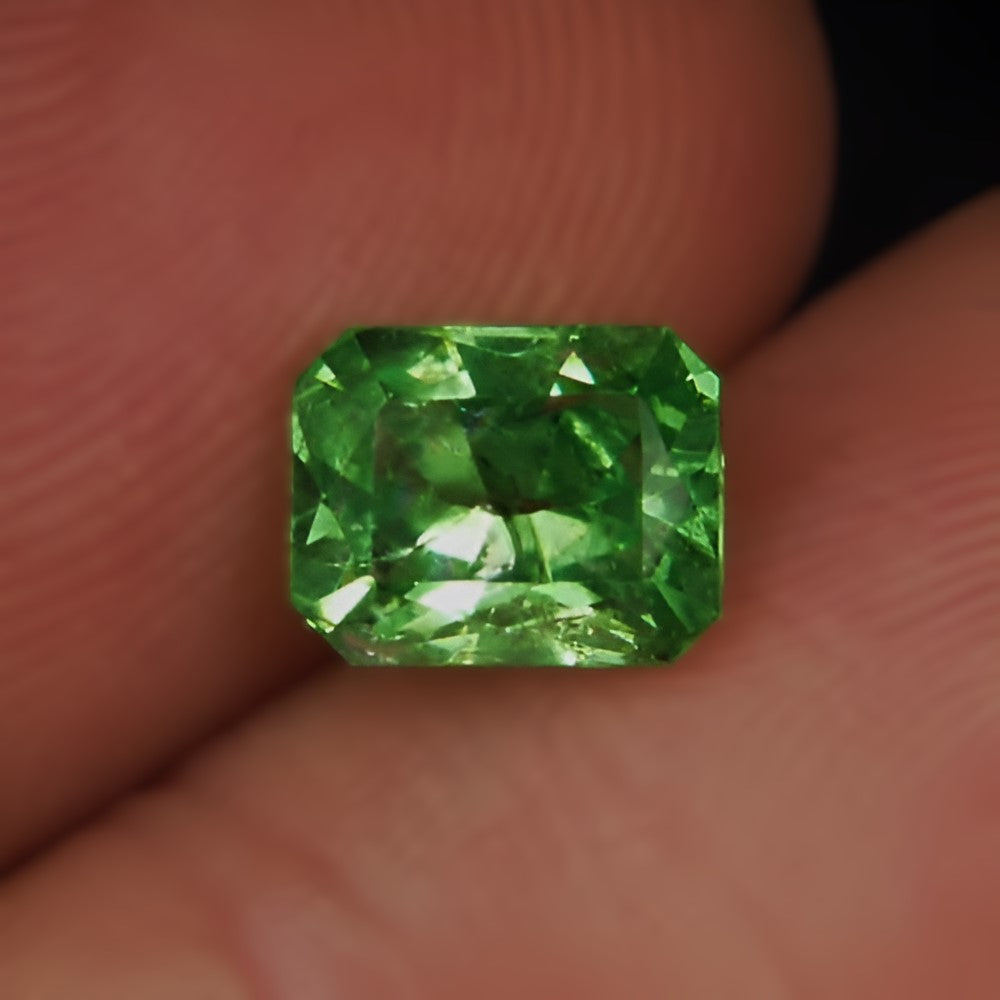 USA Cut! Lime Green Tsavorite Garnet Kenya 1.73 carats GL