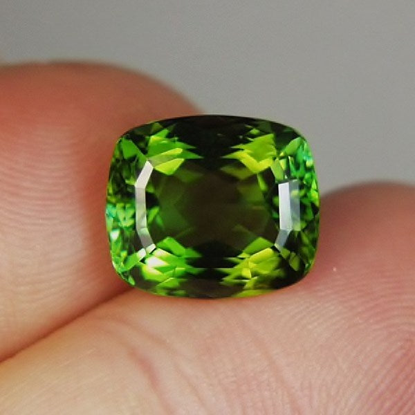 Fine Color & Bright!  Dichroic Green Tourmaline Nigeria 7.71 ct