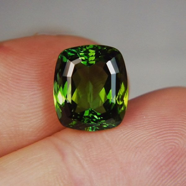 Fine Color & Bright!  Dichroic Green Tourmaline Nigeria 7.71 ct