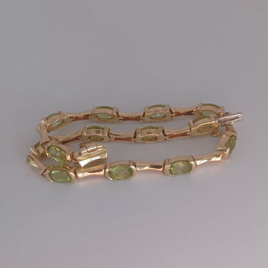 Fine Cut & Color! Peridot 14kt Gold Bracelet
