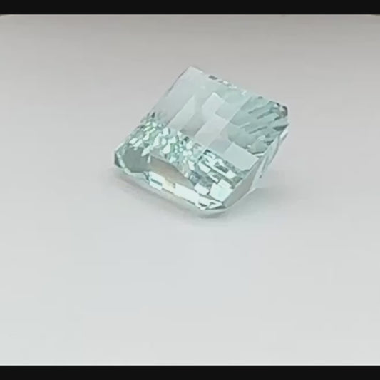Rare Checkerboard-Cut Aquamarine – 17.52 Carats of Crystal Clarity
