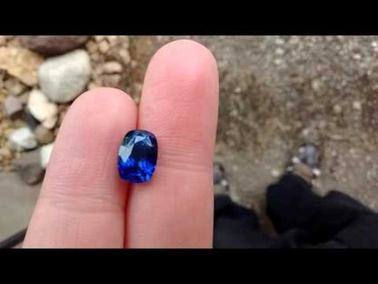 Natural Sapphire — 4.06 ct, Sri Lanka, Antique Cushion